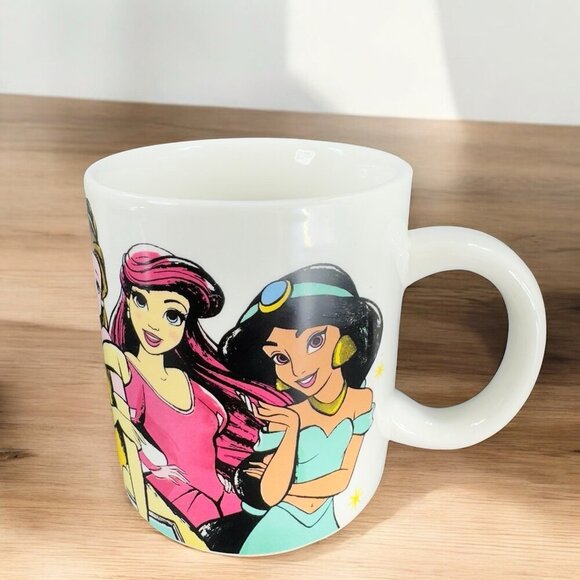 Disney Princess Ceramic Coffee Mug Cup With Crown Lid 18oz Mug Cup Multicolor - Picture 3 of 16